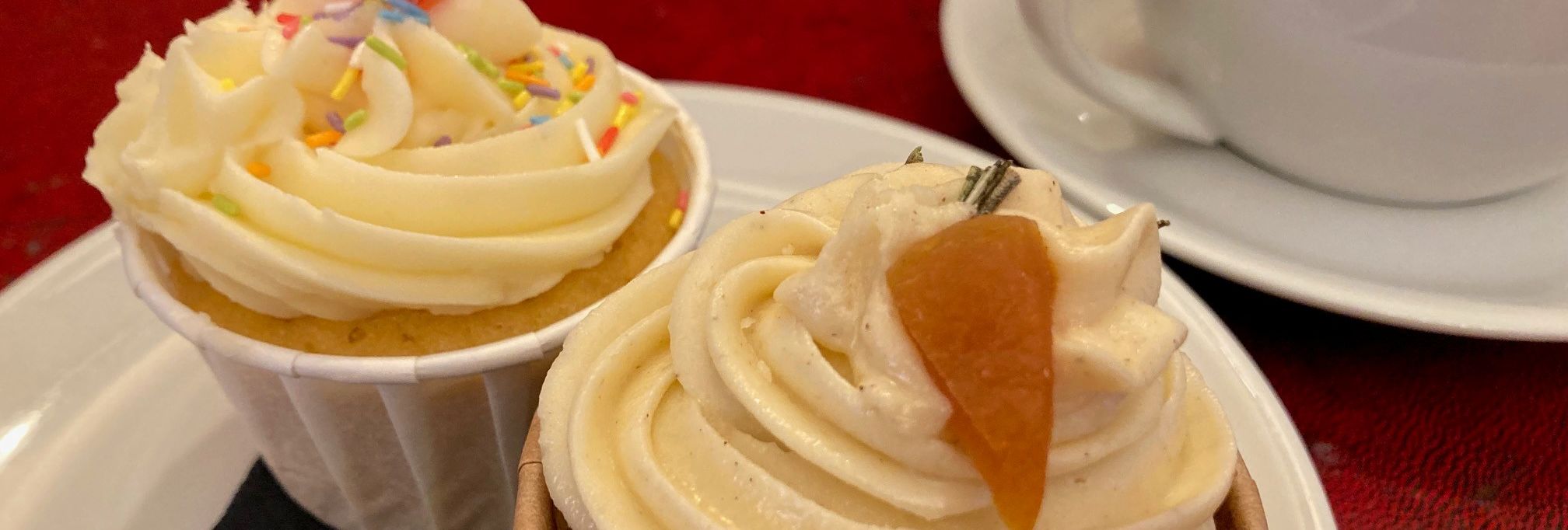 Cup cakes and coffee