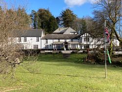 Two Bridges Hotel