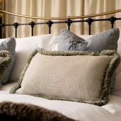 Peace and Plenty Bed