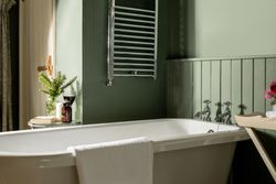 Bathroom Ring and Thimble