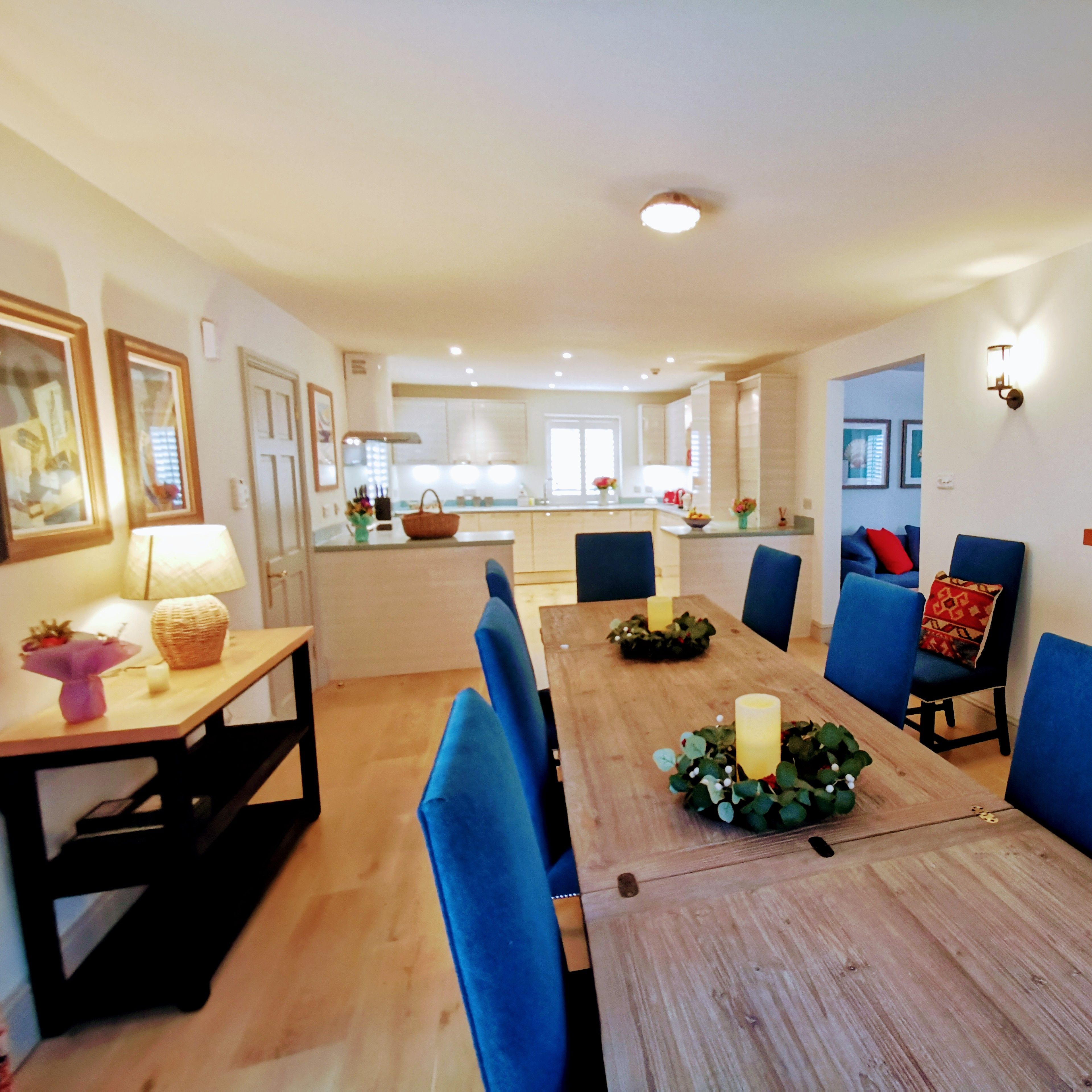 Foxes Walk Dining Room & Kitchen