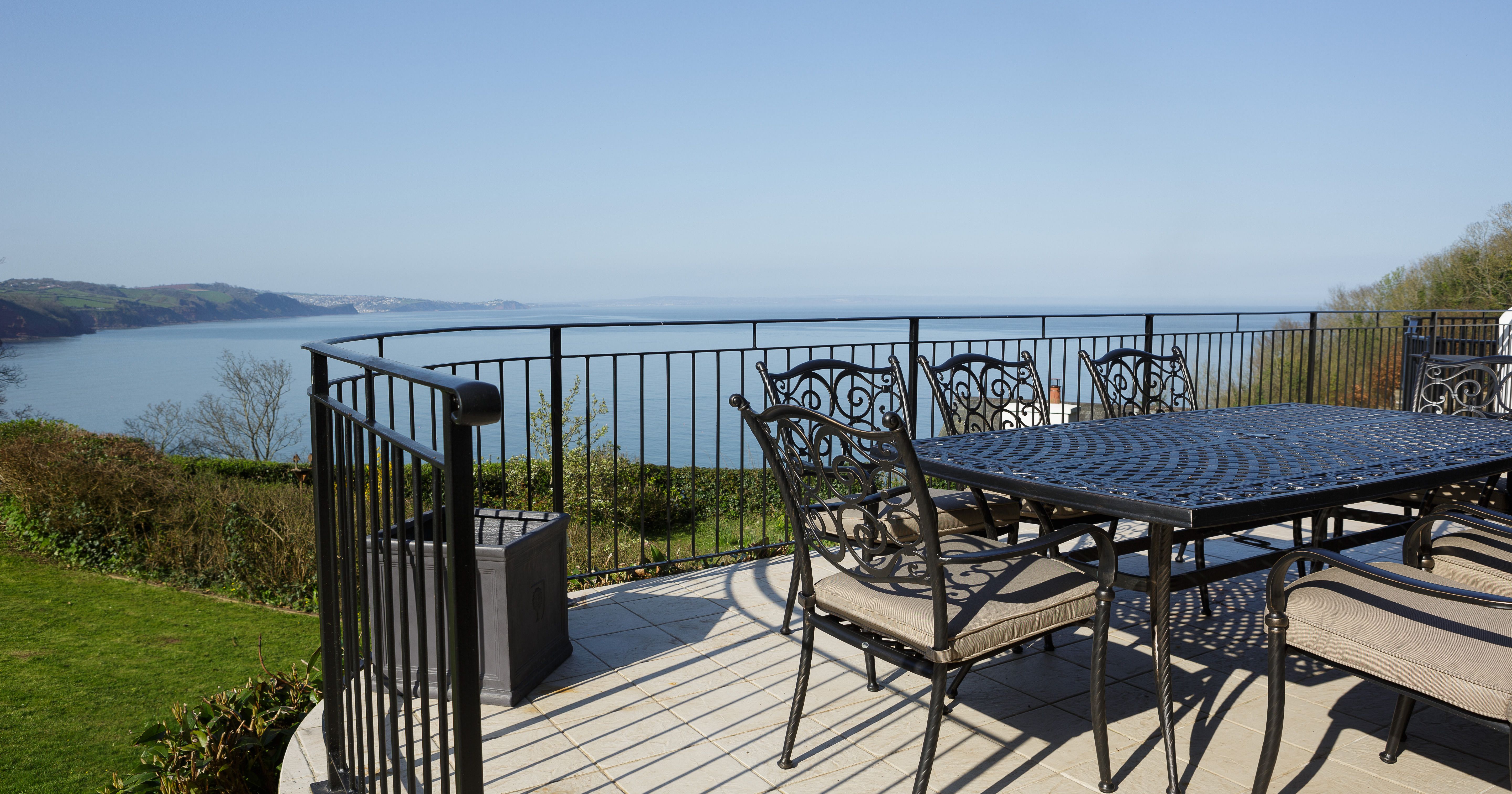 Cove Cottage Outside Seating