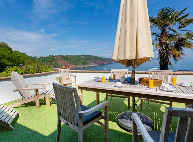 Smugglers Outside Seating