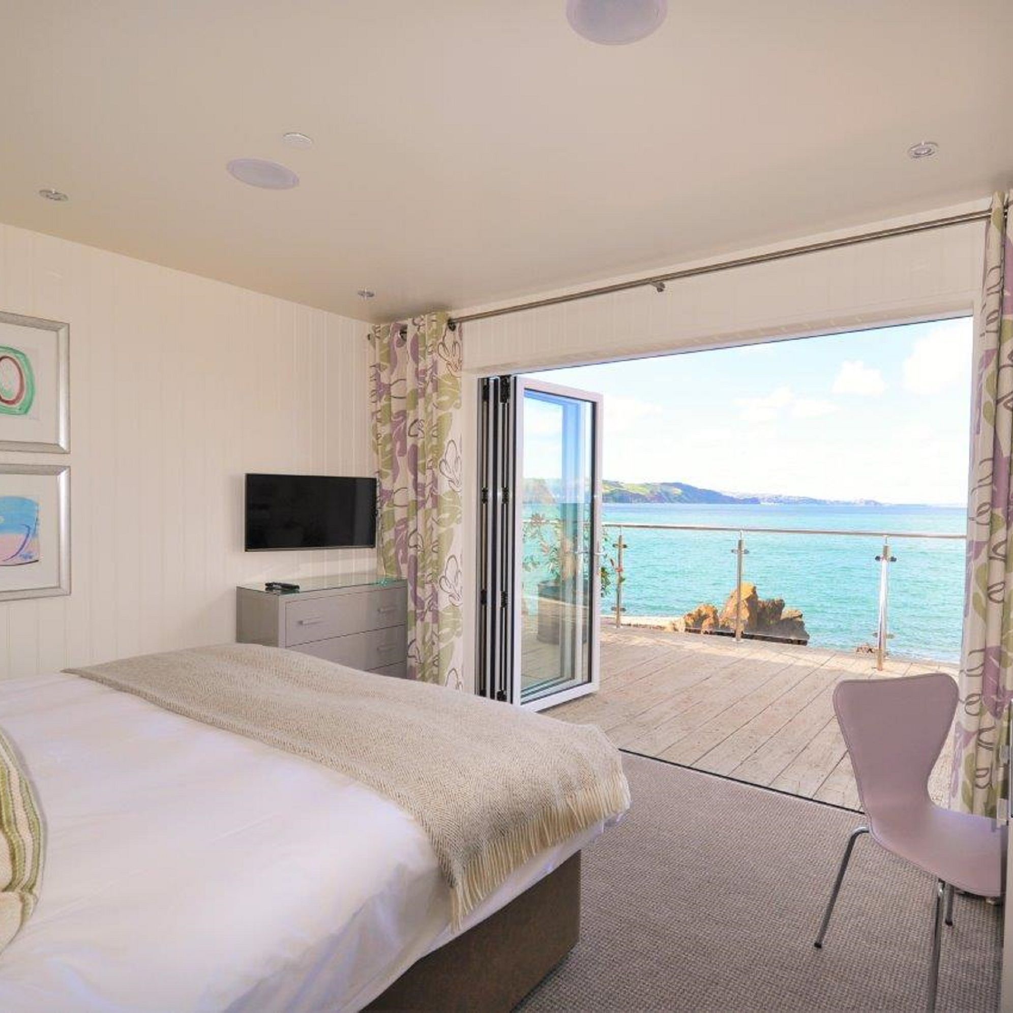 Beach Suite 2