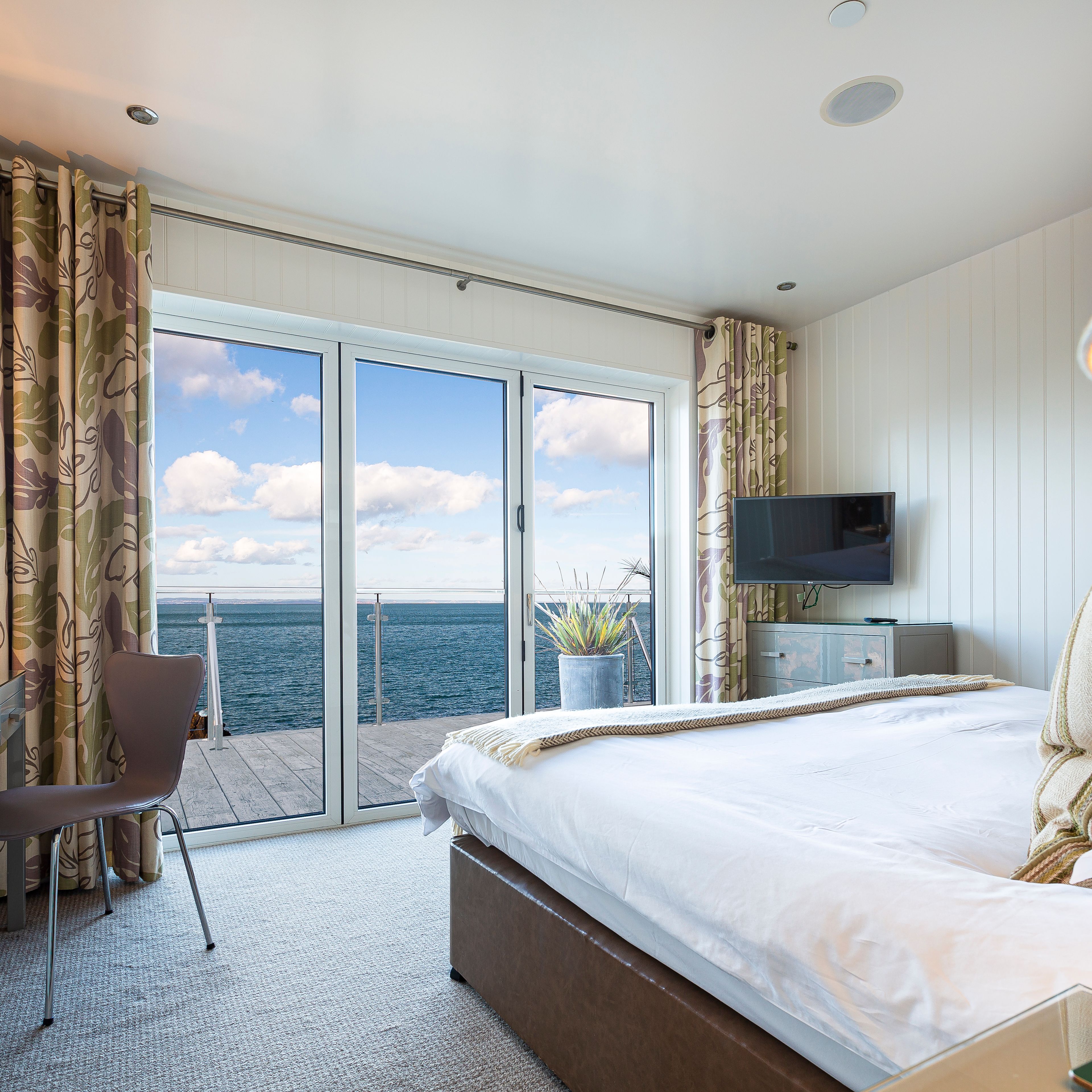 Beach Suite 8 Full size-8