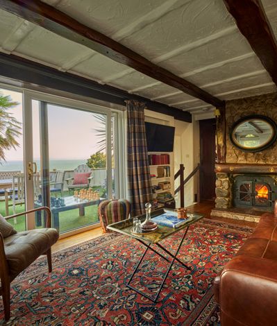 CaryArms_SmugglersCottage_LivingRoom_051