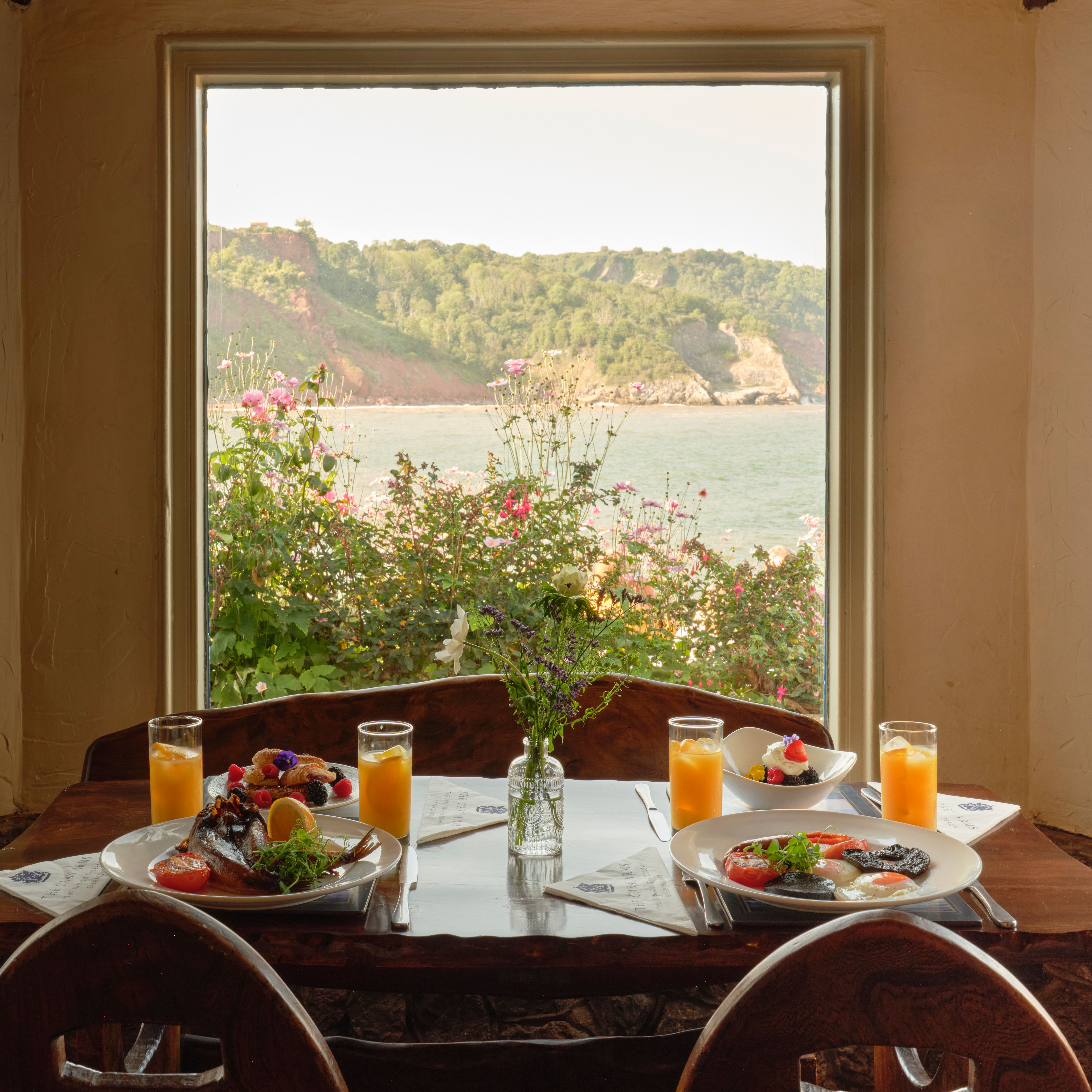 CaryArms_F&B_Breakfast_230