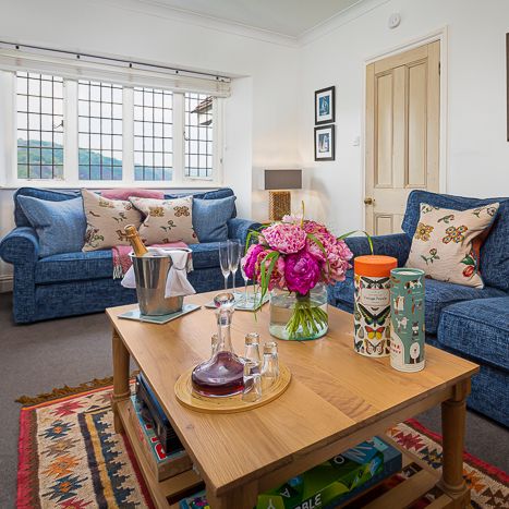 Beach cottage lounge