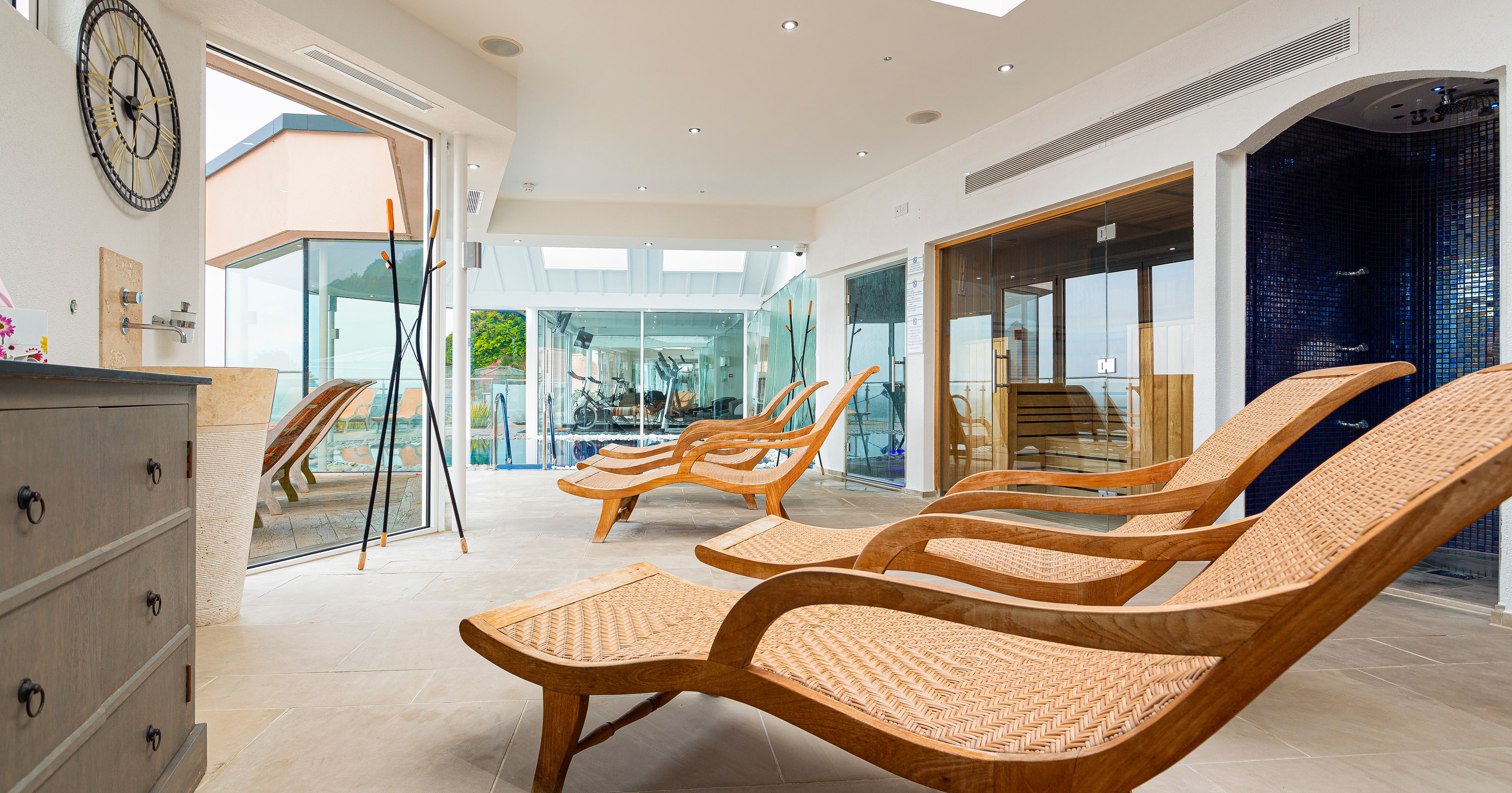 Spa lounge