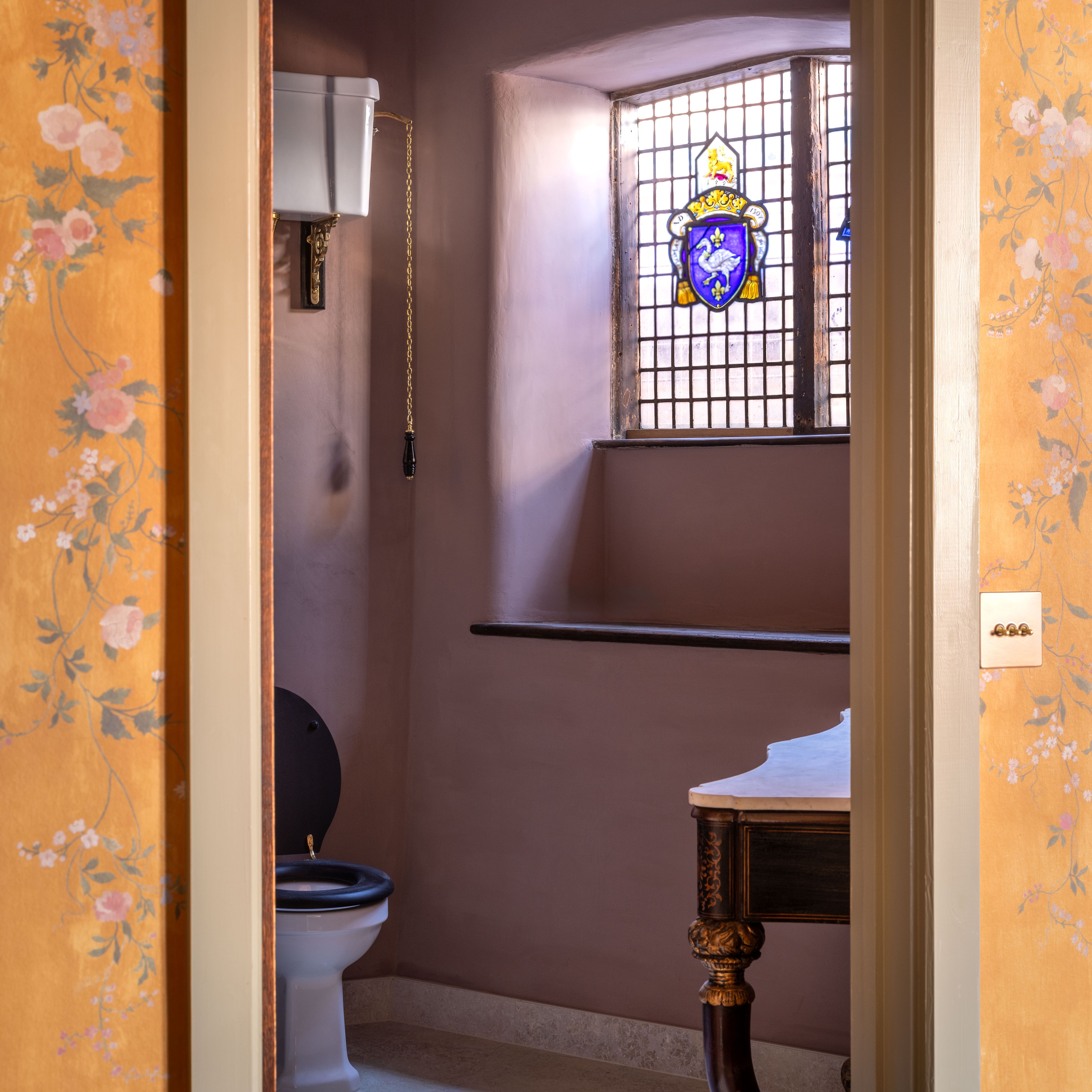 Catherine of Aragon bathroom 6969