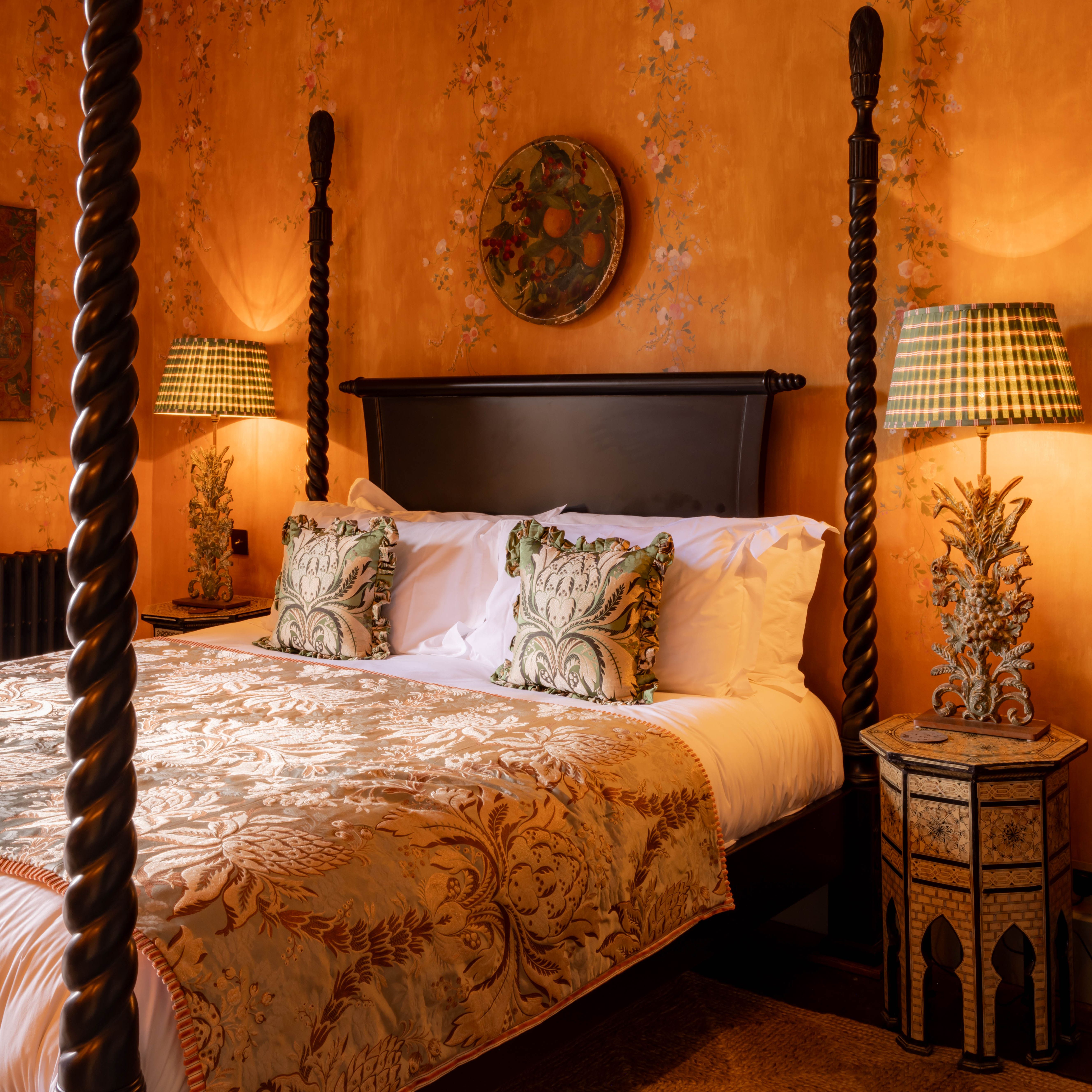 Catherine of Aragon Bed
