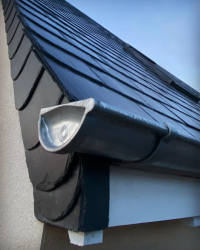 Fresh Guttering at Daymond Dr