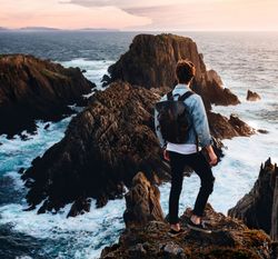 daniel-jensen-tQpypKA92k8-unsplash