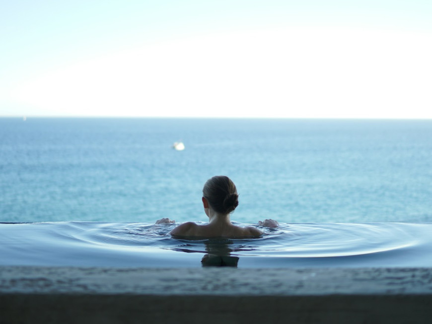 alex-bertha-Jyg7xHRmXiU-unsplash