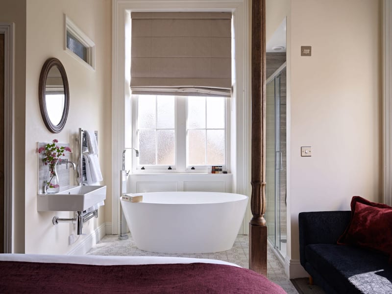 Cotswold Grange Hotel Four Poster Room