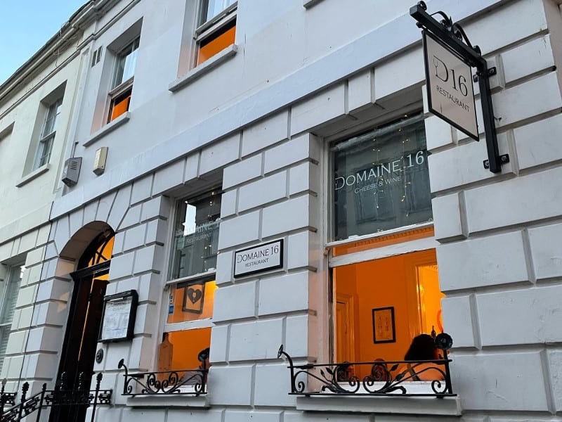Domaine 16 Restaurant Exterior