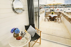 Beach Hut bifold terrace