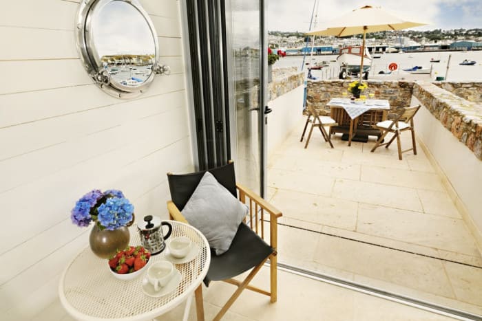 Beach Hut bifold terrace