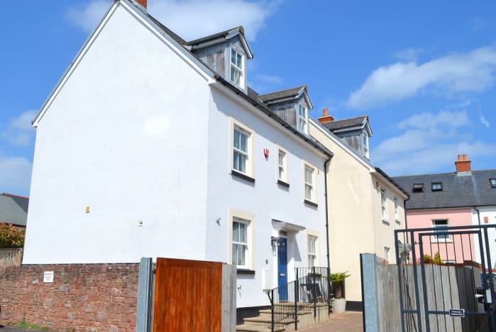 8 Oystercatcher Court Shaldon