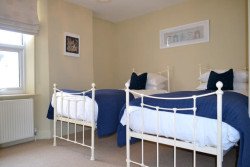Twin beds.jpg