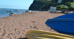 Beach hut3