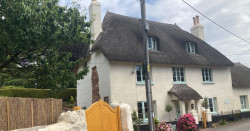 Pretty cottage Stokeinteignhead