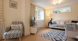 004 Living area