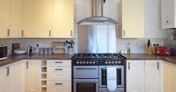 008 Kitchen