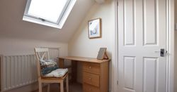 016 Desk