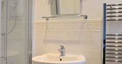 en suite shower