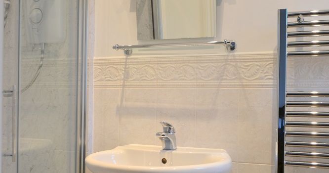 en suite shower