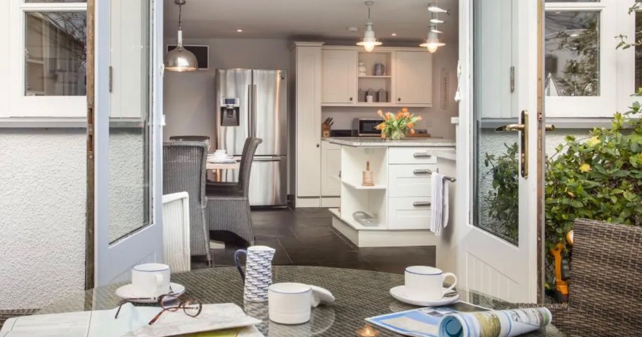 courtyard into kitchen diner