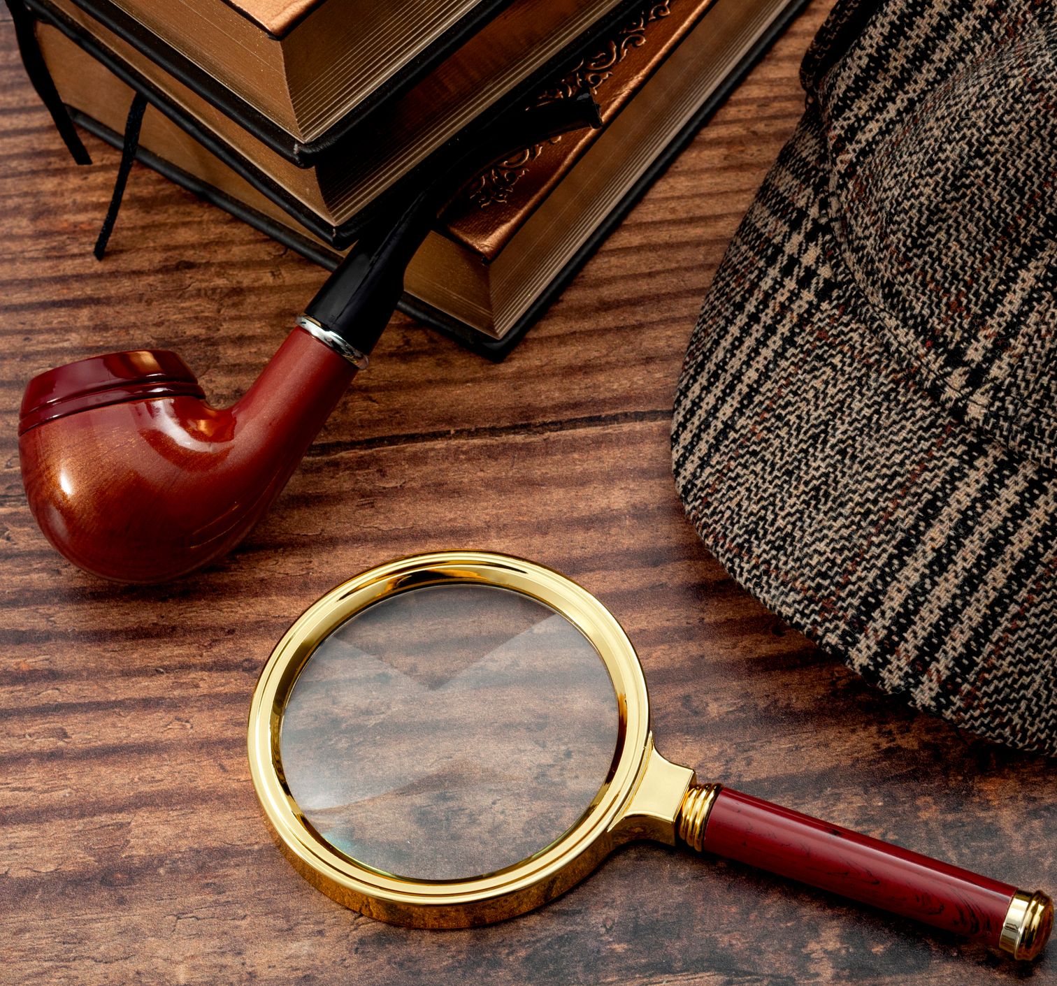Magnify Glass and Detective Hat