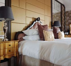 Honeymoon Suite