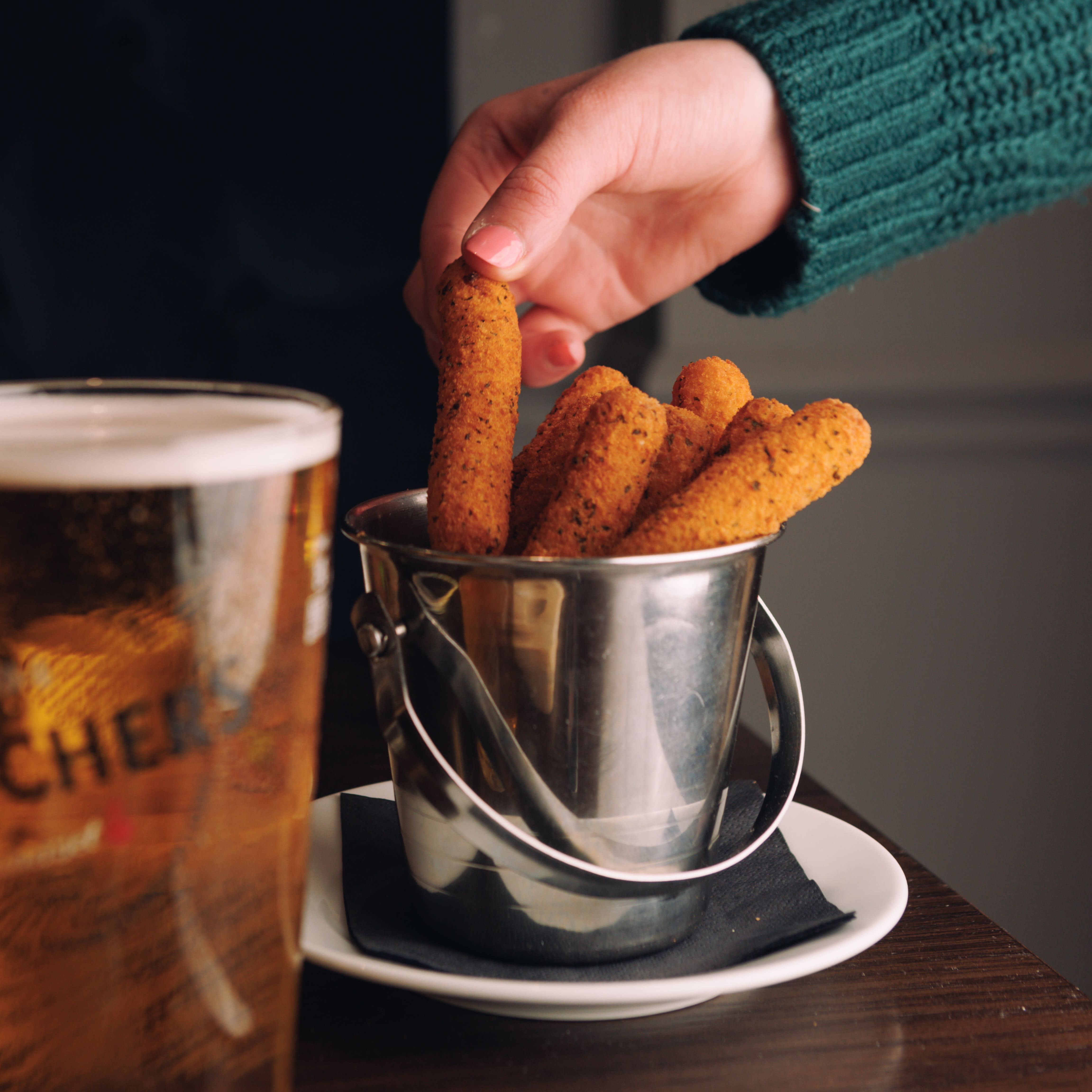 Bar Food Set-Up_Donnington Grove