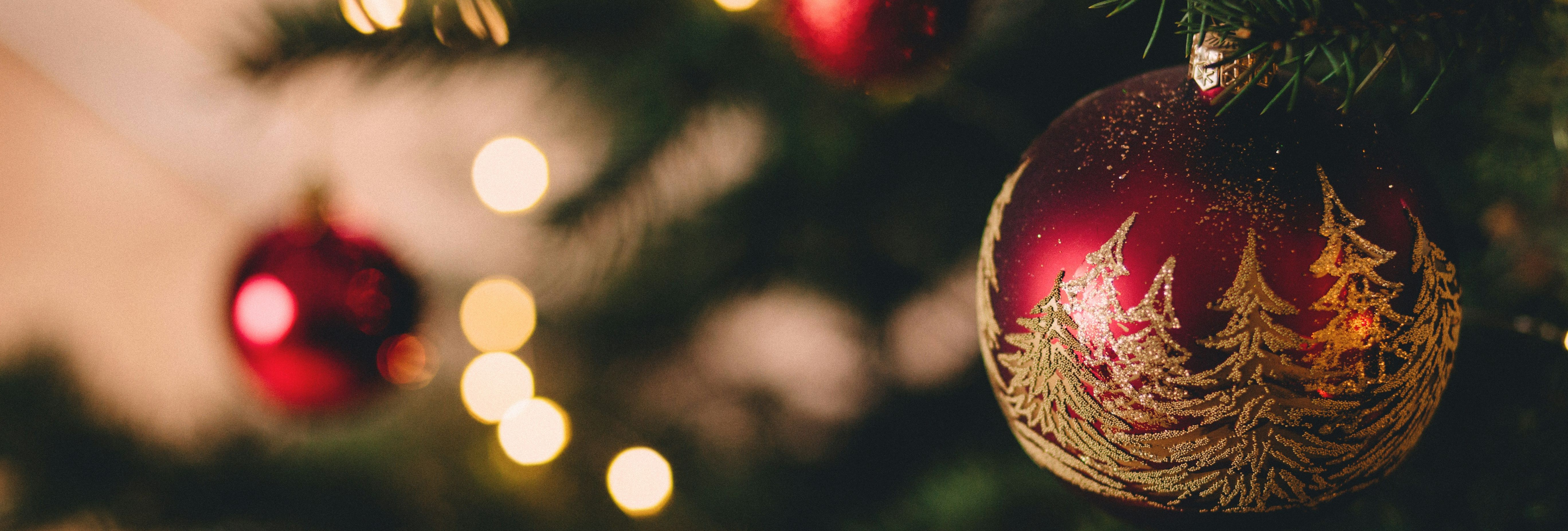 Christmas Tree & Red Ornament