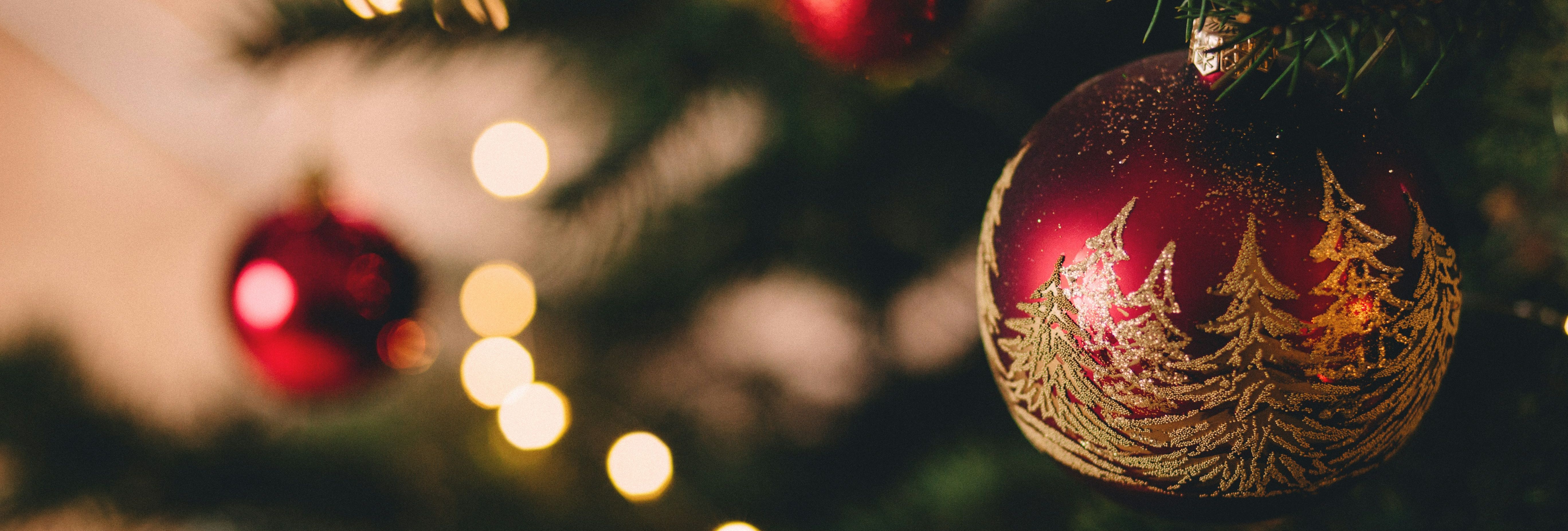 Christmas Tree & Red Ornament