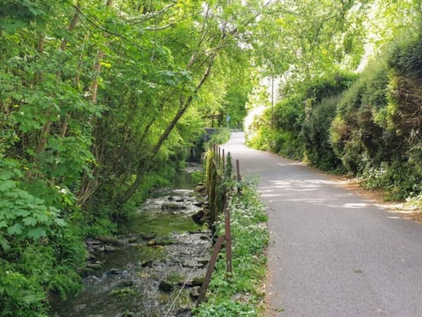 river-lim-path-towards-horn-bridge-980x552