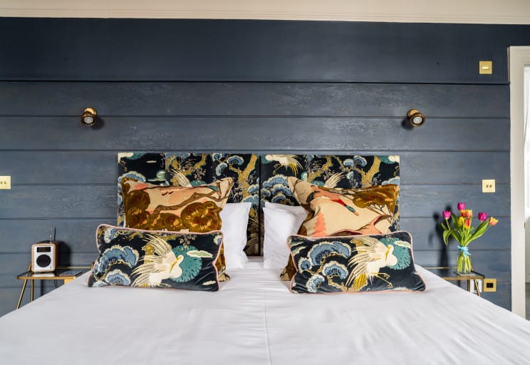 Sea View Superking bed