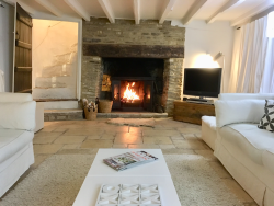 Lounge with fire The Chestnuts