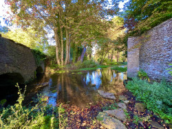 The Leach river at Southrop village