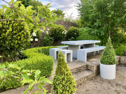 Culls cottage garden