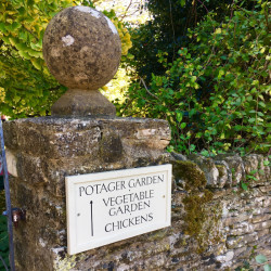 Potager sign at Barnsley house