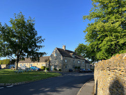 The Swan Southrop