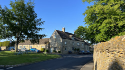 The Swan Southrop