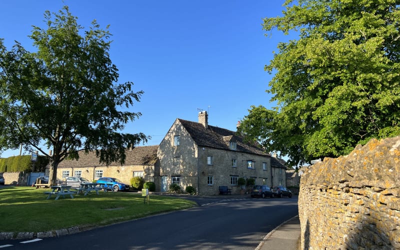 The Swan Southrop