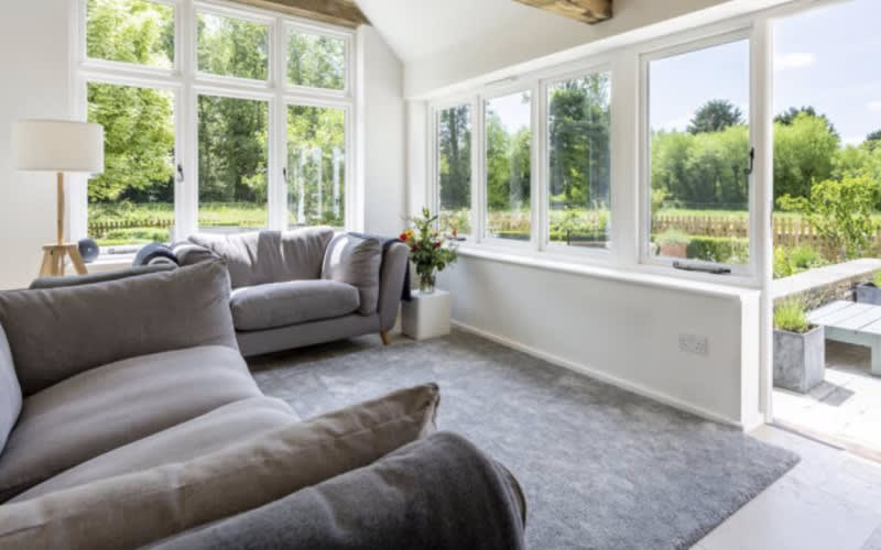 The Chestnuts garden lounge