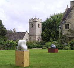 Asthall Manor sculpture event