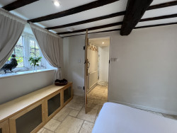 Culls Cottage downstairs bedroom with ensuite