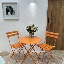 Culls Cottage atrium